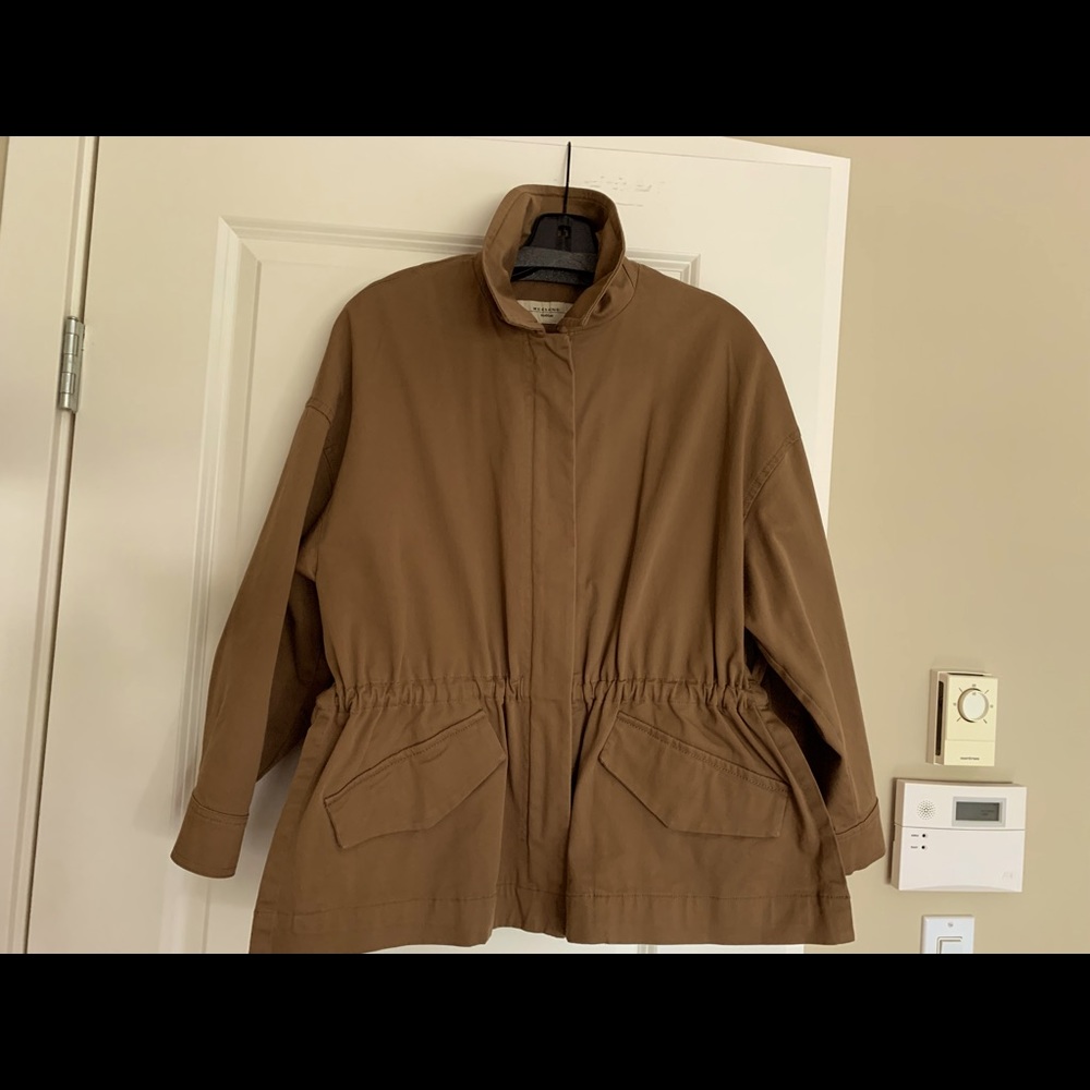 Weekend Max Mara dark khaki short trench
